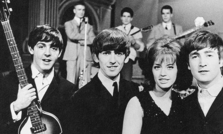 Ιστορία: Ο γηραιότερος θαυμαστής των Beatles: Ο άντρας του 1856 που λάτρεψε τη Beatlemania